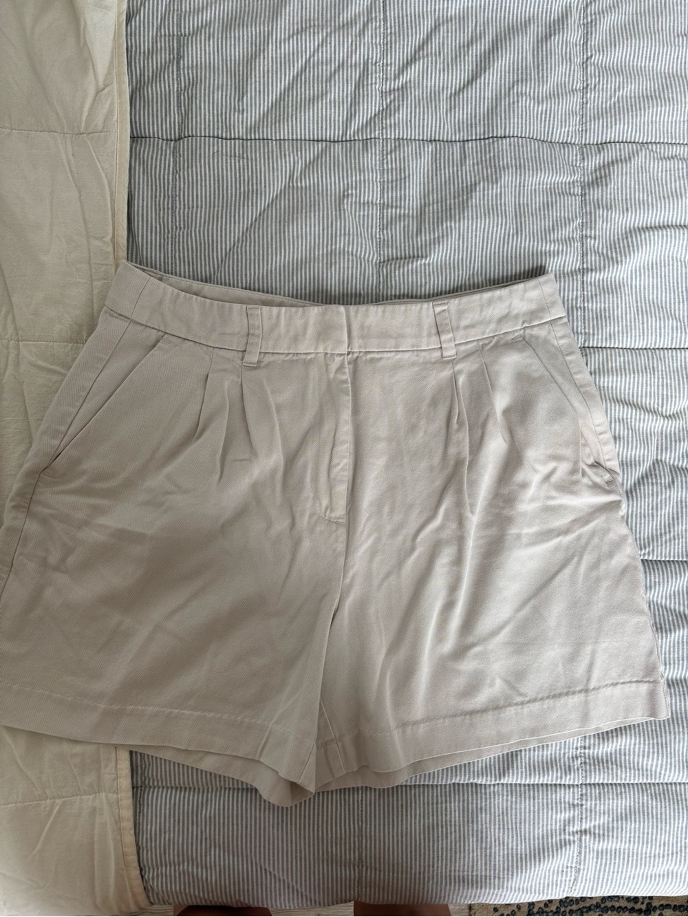 Old Navy Light Cream Pleated High-Rise Shorts